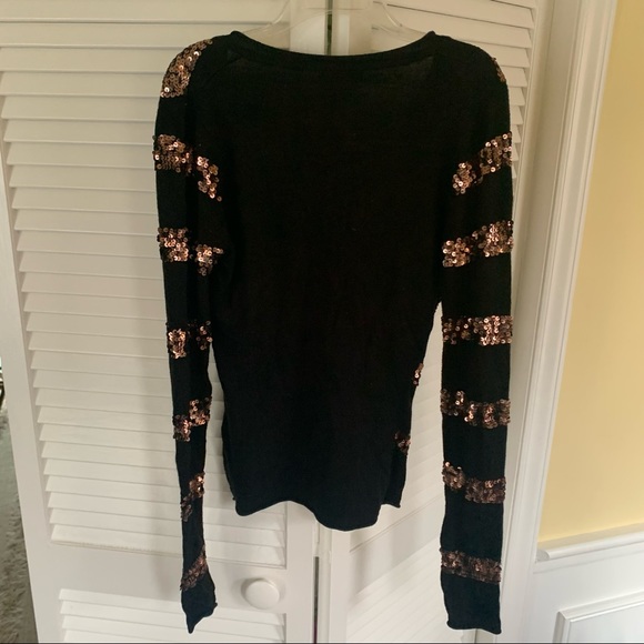 Zoe D Black V neck Sweater wt Gold Sequins M - Picture 3 of 7